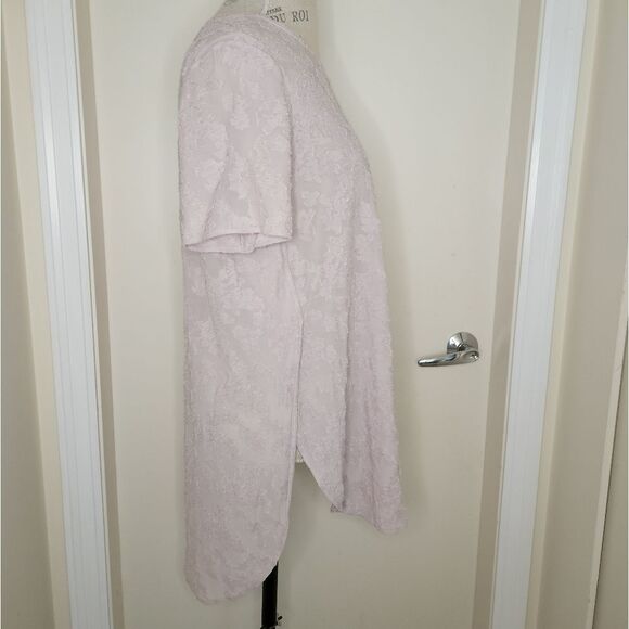 Aritzia floral lace tshirt top - Picture 3 of 12